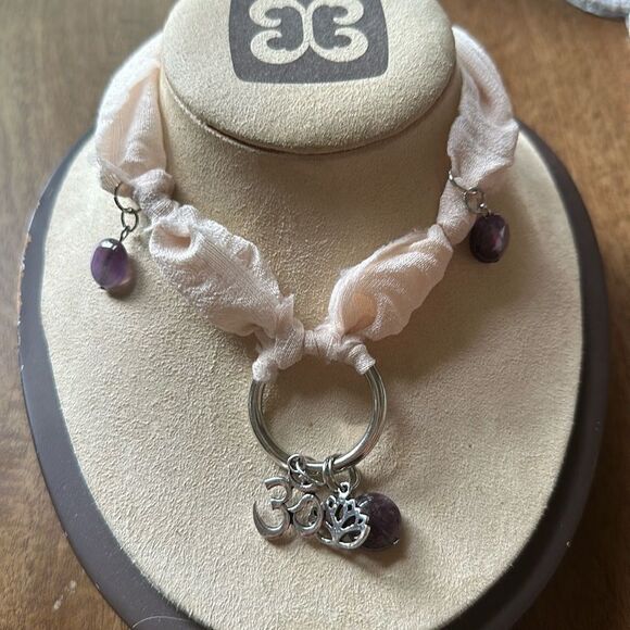 Summer Lotus/OM Necklace! - Picture 8 of 9